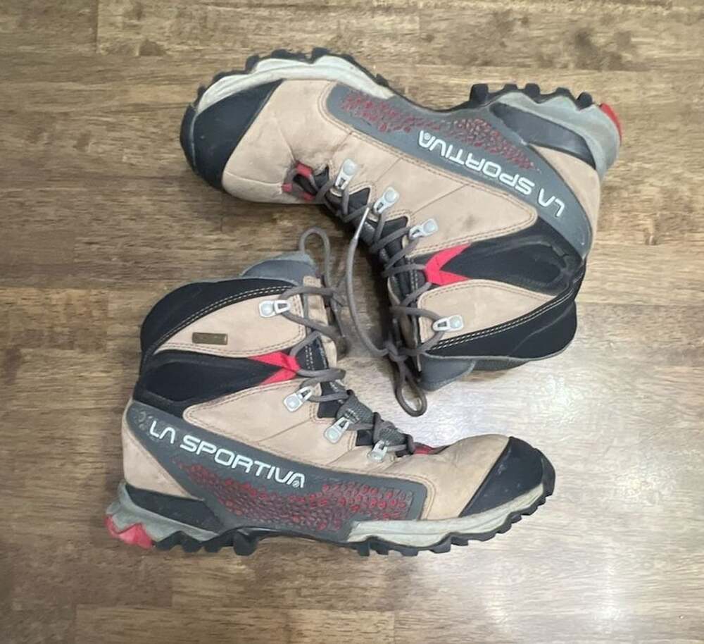 La Sportiva Nucleo High GTX Waterproof Hiking Boots Taupe Brick Mens 8.5